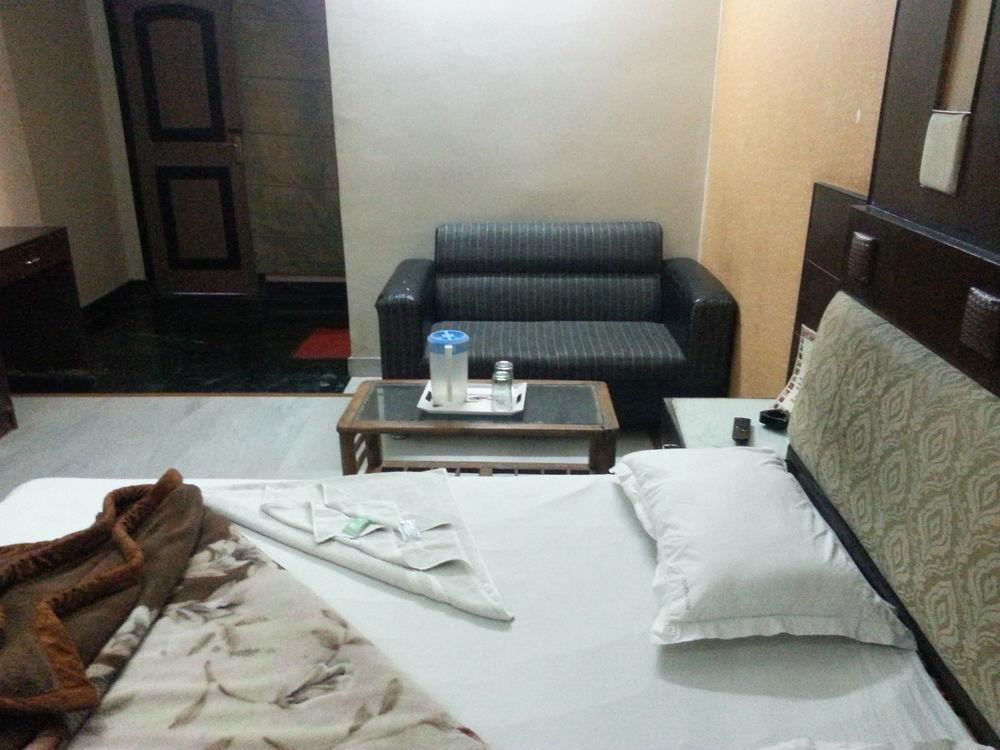 Hostel Hindustan- By Backpackers Heaven Neu-Delhi Exterior foto